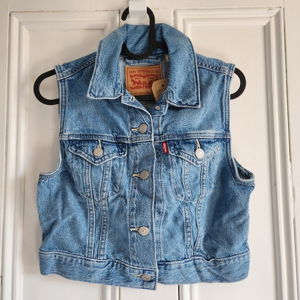NWT Levi's Medium Wash XS Jean Vest – Slim Fit, 100% Cotton - Picture 1 of 4